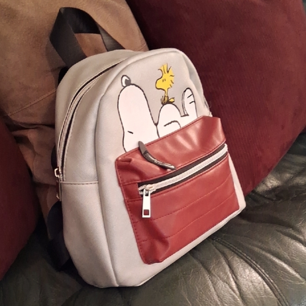Peanuts Backpack with Black Interior. Exellent Cond. - Picture 4 of 16